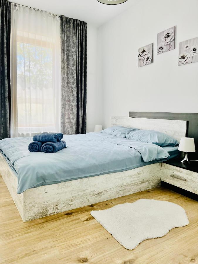 Apartament Rose Garden Apartment บูคาเรสต์ ภายนอก รูปภาพ
